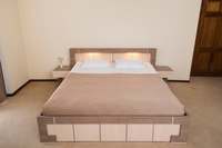 Изключително качествени спални легла 37