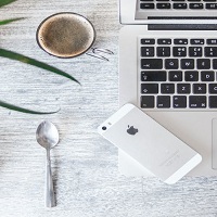 телефони Iphone - 43220 клиенти телефони Iphone - 29709 клиенти